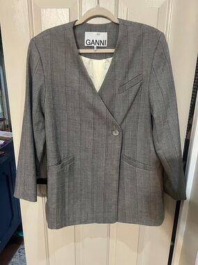 GANNI Prince of whales Gray Pinstripe V-Neck Blazer